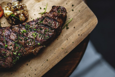 Pfeffersteak mit Rucolapesto