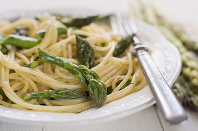Pasta mit grünem Spargel (vgn)