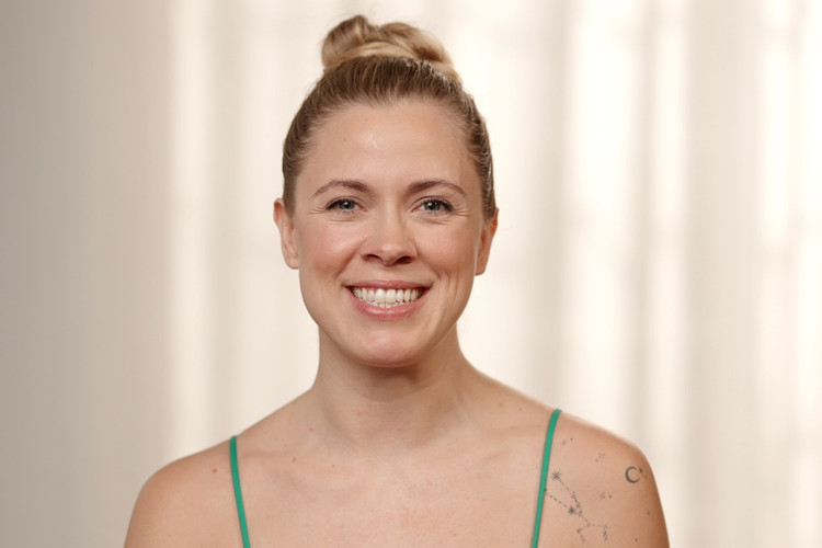 Artikelbild: Face Yoga: Für mehr Glow und Festigkeit