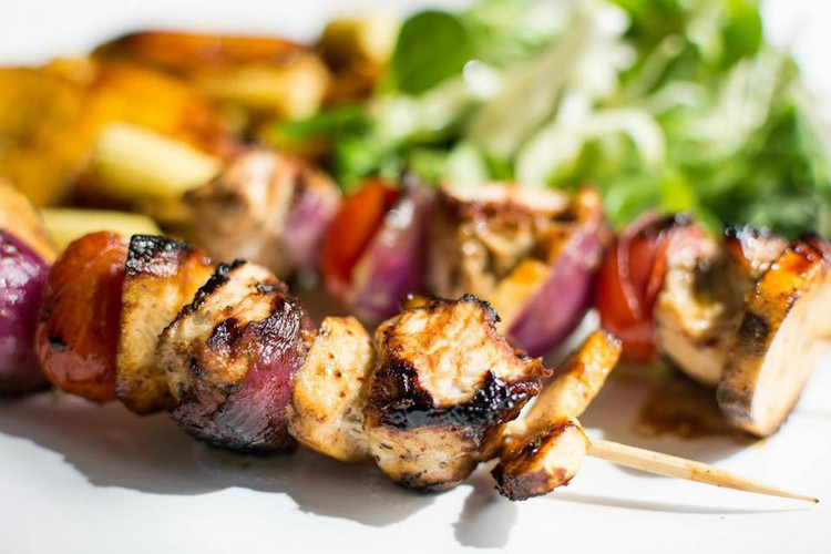 Artikelbild: Gesunde Ernährung mit Paleo im Urlaub