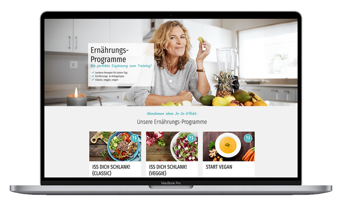 Laptop mit Uebersicht ueber Online-Ernaehrungsprogramme zum Abnehmen, vegetarisch und vegan mit Frau und gesunden Lebensmitteln in Kueche
