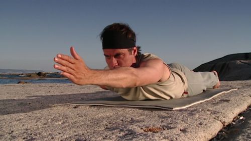 Vorschaubild: Hatha Yoga mit Ralf Bauer - Yoga-Quickie 1