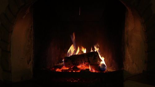 Vorschaubild: Premium Kamin - Kaminfeuer 1