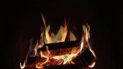 Vorschaubild: Premium Kamin - Die Zeit vergeht ...