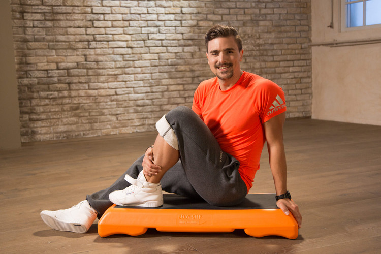 Artikelbild: Step Workout mit Marcel Kuhn